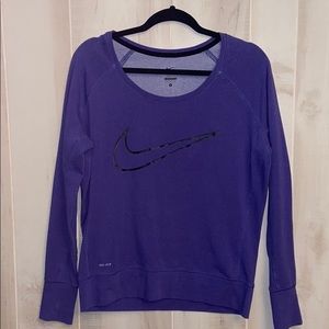 Nike women’s small drifit sweatshirt scoop neck